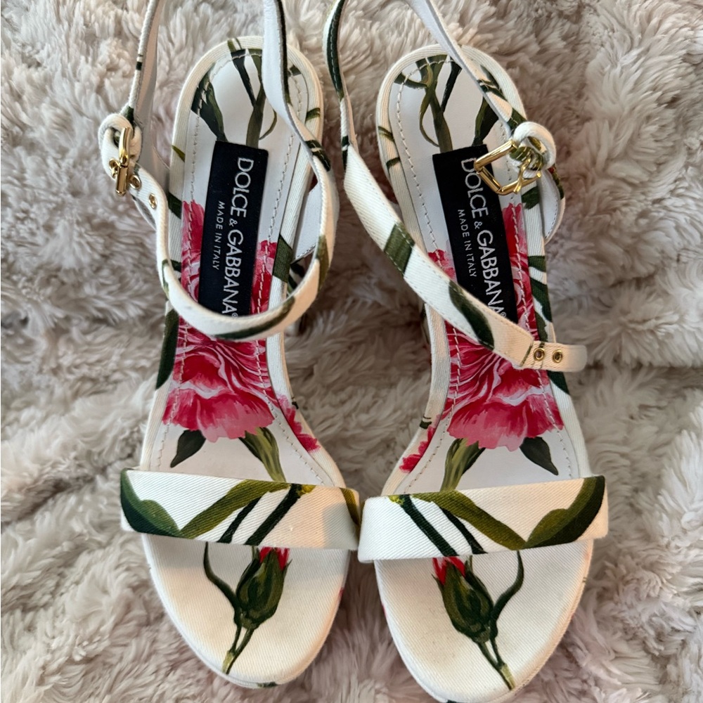 Dolce & Gabbana White and Pink Sandals with Floral Design